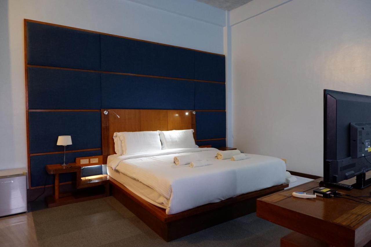 The Park - Silang Hotel Ngoại thất bức ảnh