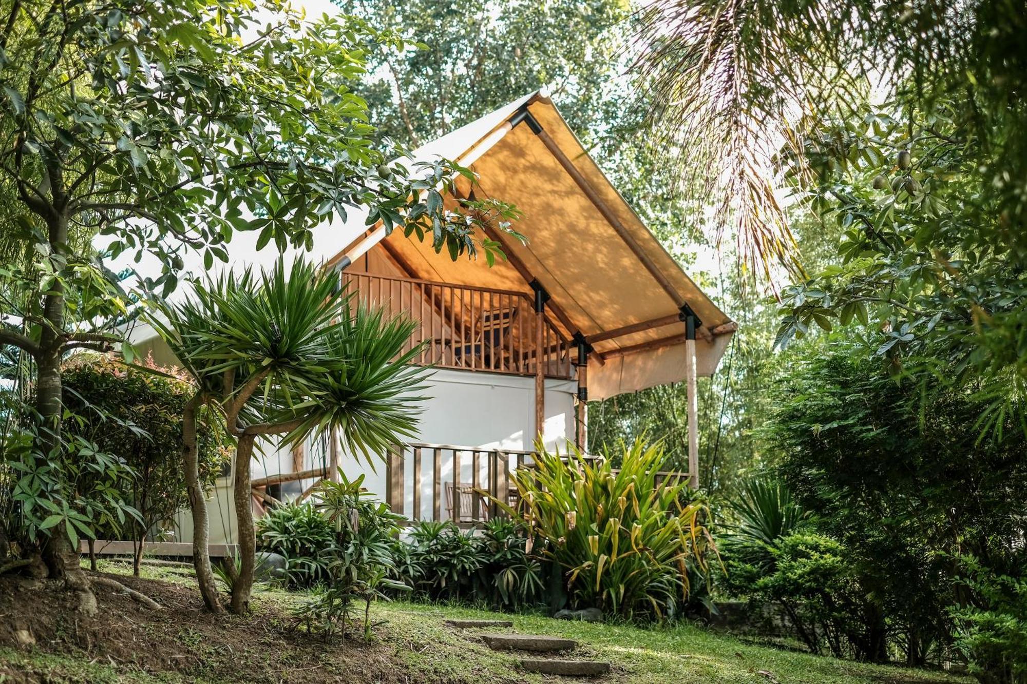 The Park - Silang Hotel Ngoại thất bức ảnh