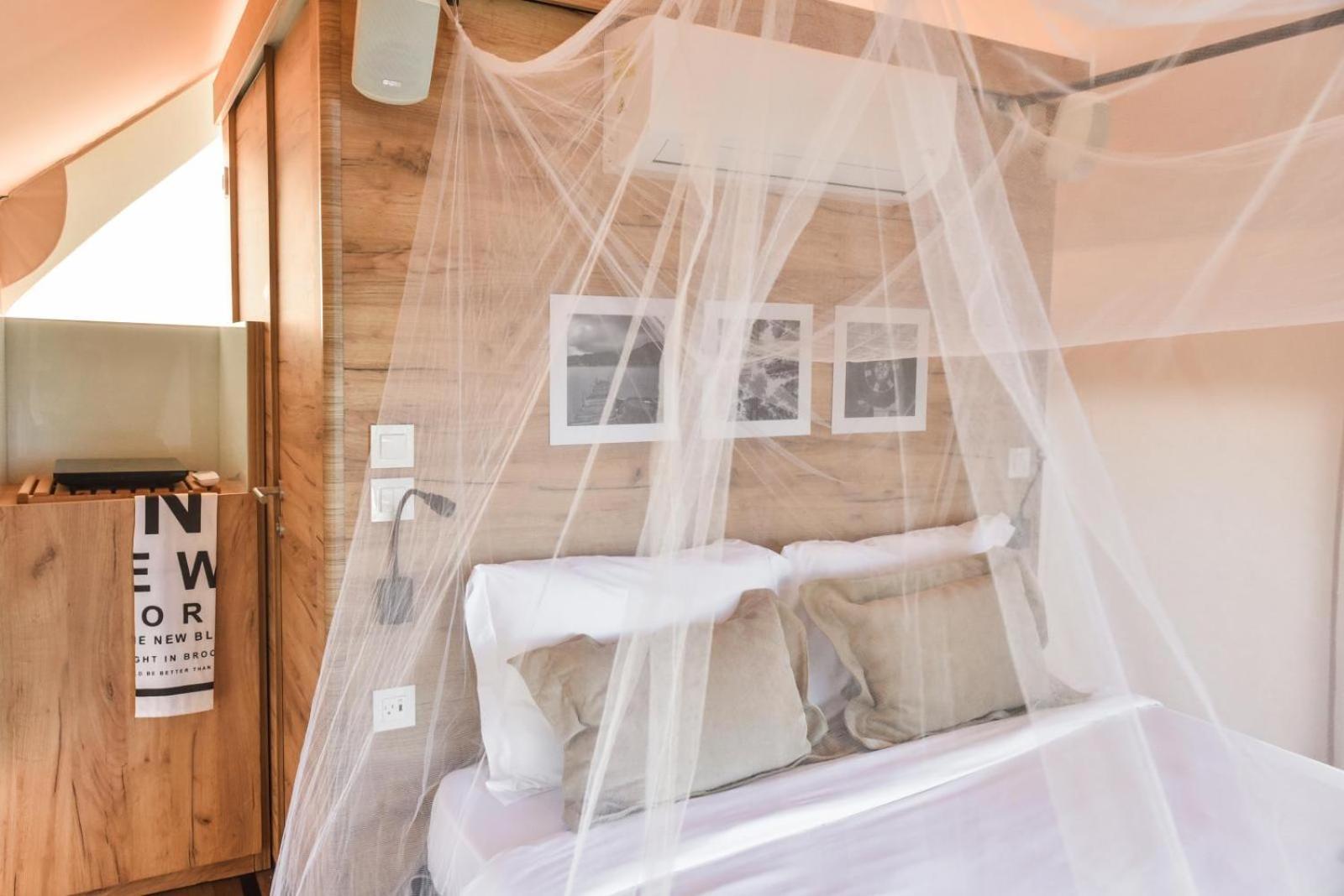 The Park - Silang Hotel Ngoại thất bức ảnh