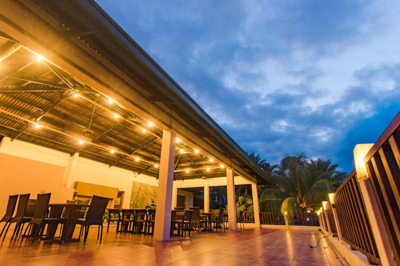The Park - Silang Hotel Ngoại thất bức ảnh