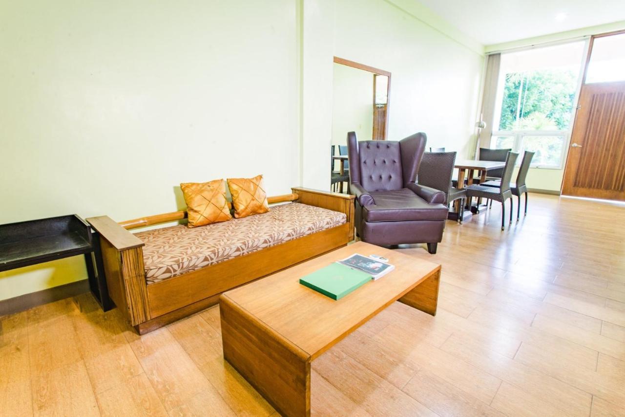 The Park - Silang Hotel Ngoại thất bức ảnh