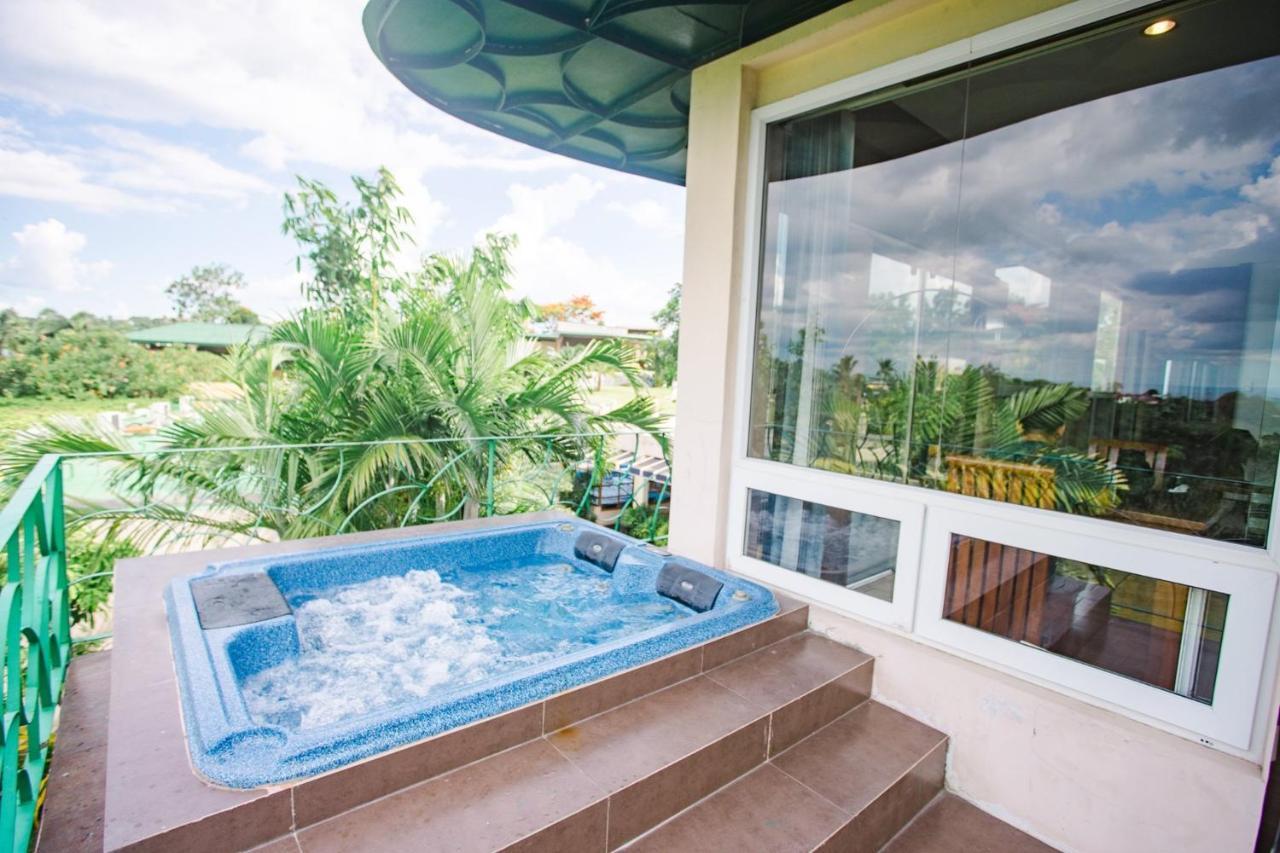 The Park - Silang Hotel Ngoại thất bức ảnh