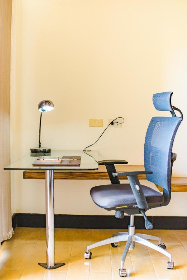 The Park - Silang Hotel Ngoại thất bức ảnh