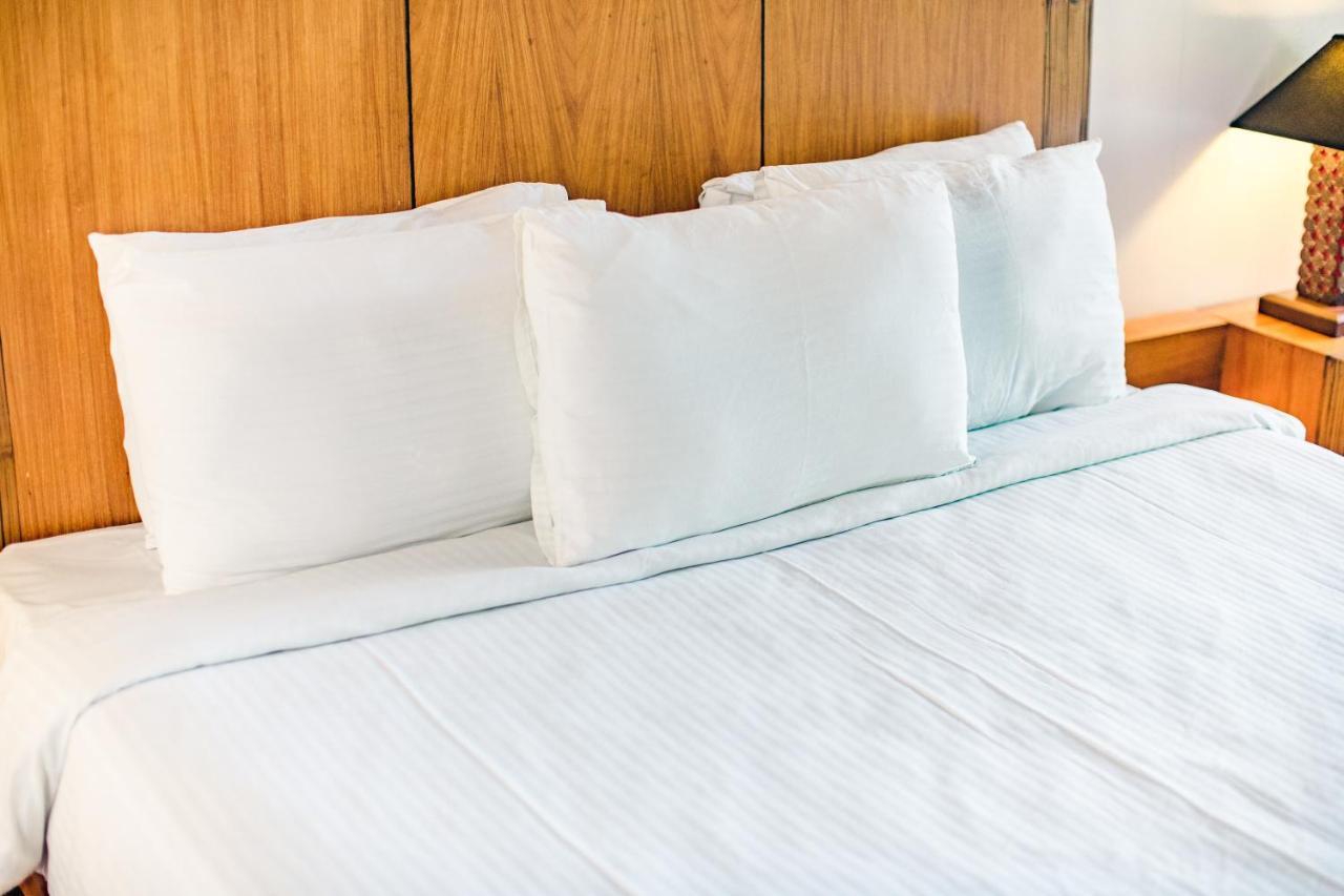 The Park - Silang Hotel Ngoại thất bức ảnh