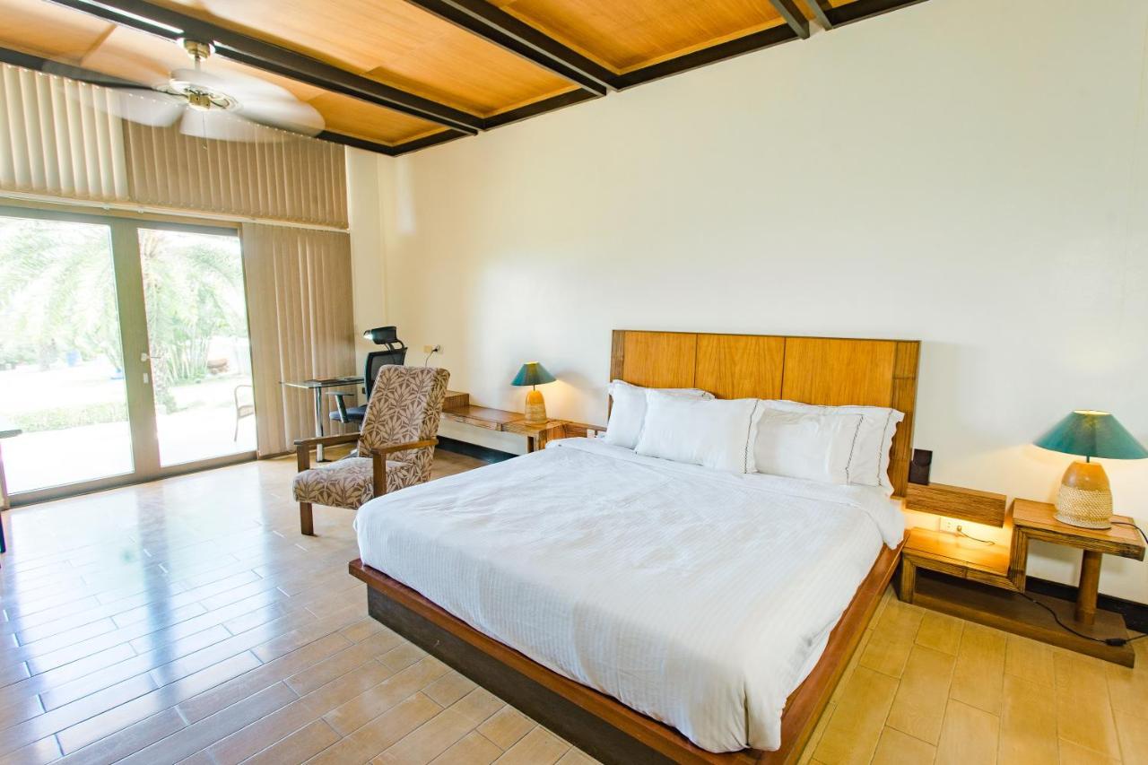 The Park - Silang Hotel Ngoại thất bức ảnh